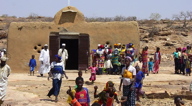 Offen für die Flüchtlinge aus Mali trotz grosser Armut im eigenen Land